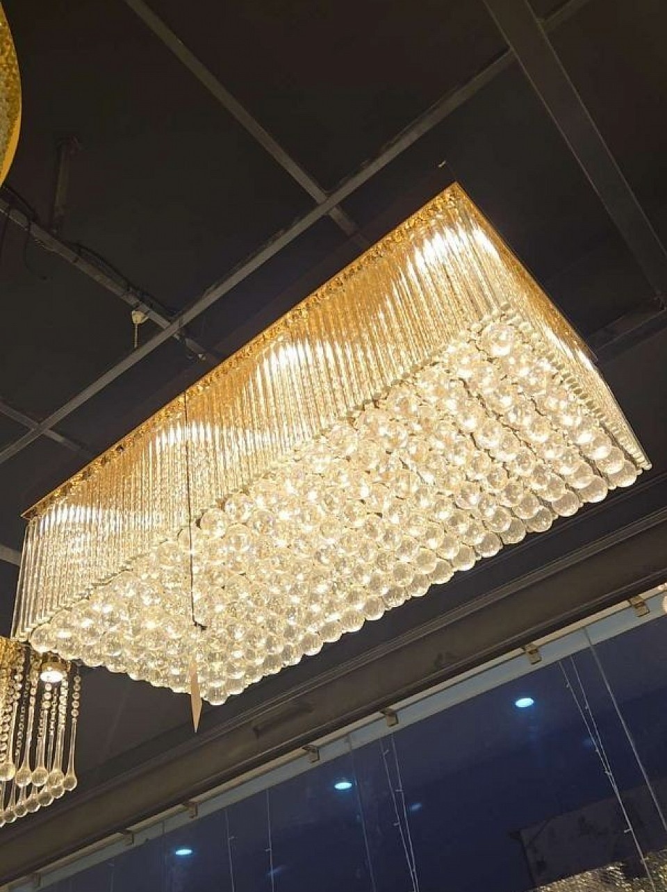 Chandelier jagdamaba buildwell